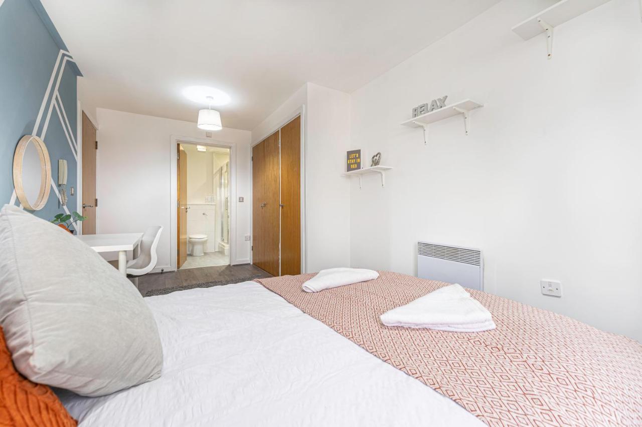 Jkg Property Solutions Presents Cosy City Apartment 考文垂 外观 照片