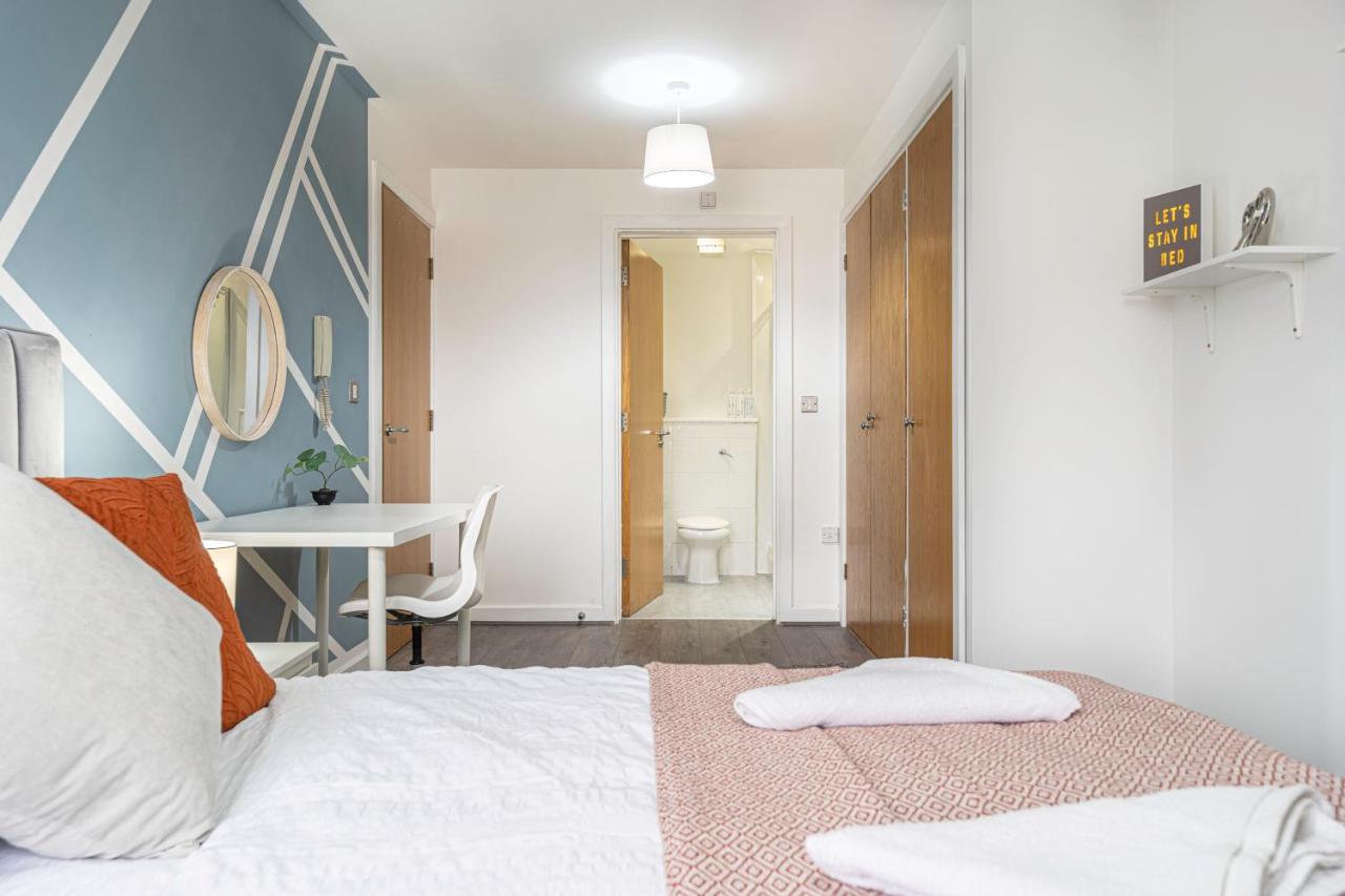 Jkg Property Solutions Presents Cosy City Apartment 考文垂 外观 照片