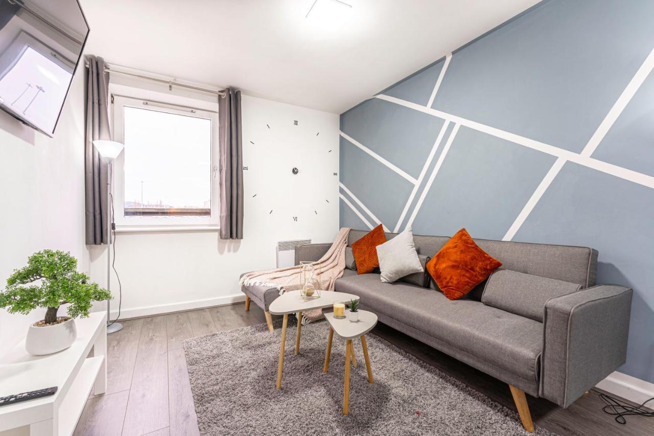 Jkg Property Solutions Presents Cosy City Apartment 考文垂 外观 照片