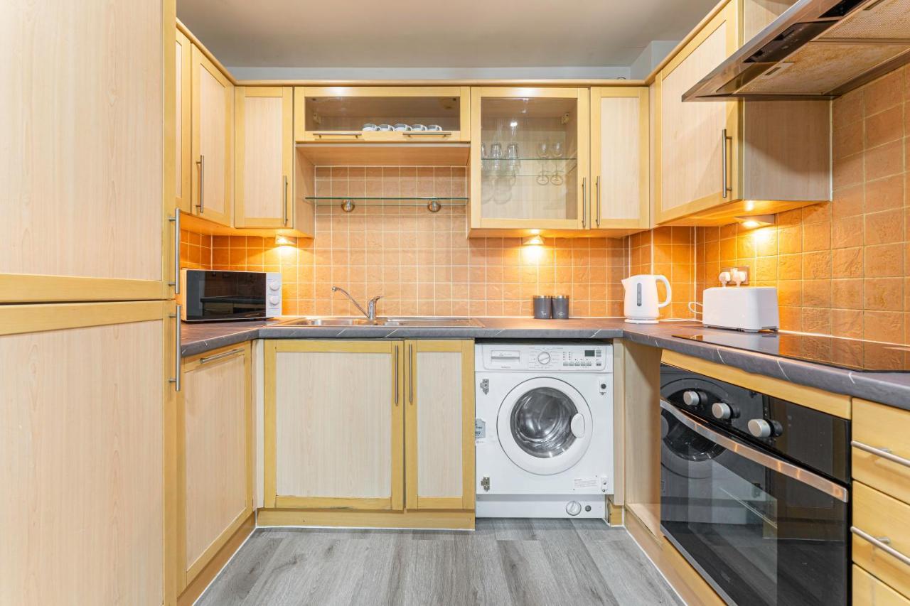 Jkg Property Solutions Presents Cosy City Apartment 考文垂 外观 照片