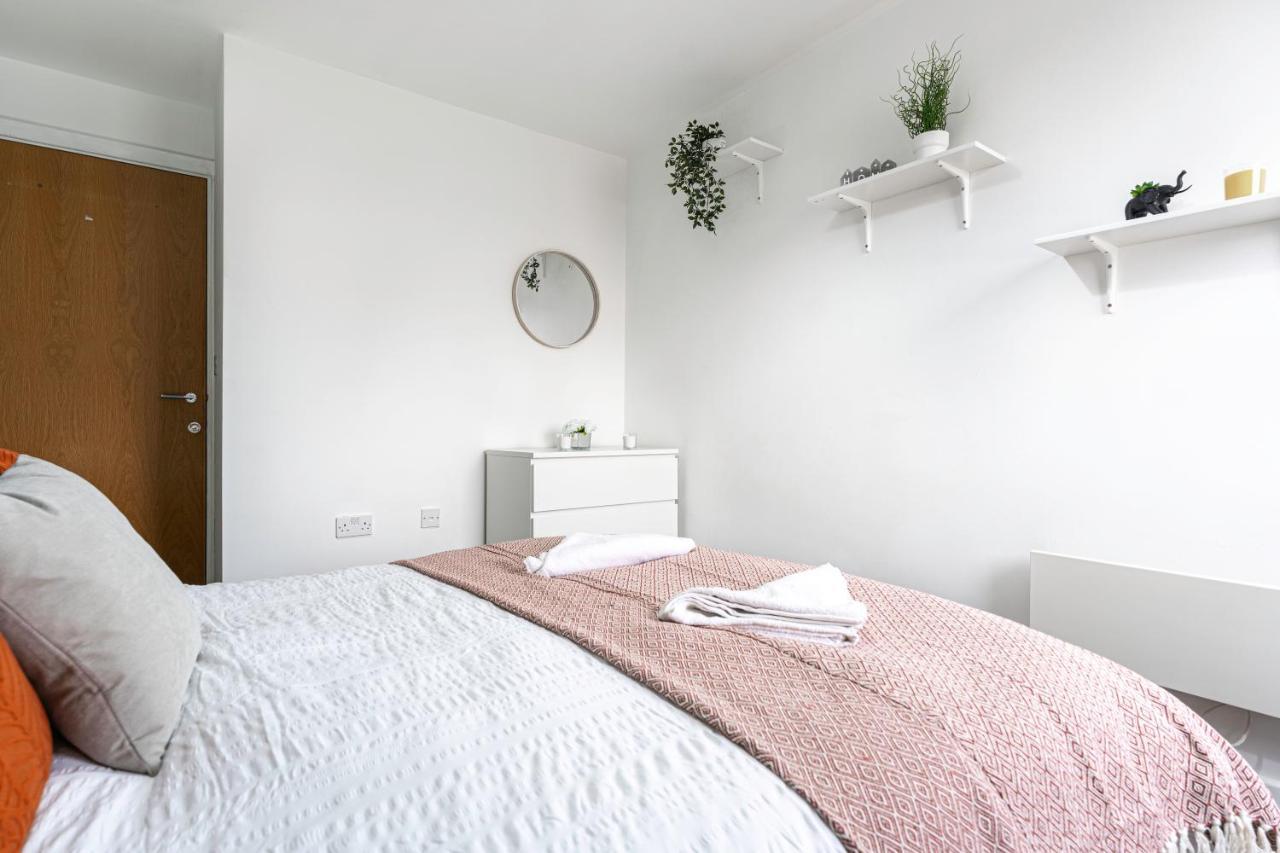 Jkg Property Solutions Presents Cosy City Apartment 考文垂 外观 照片